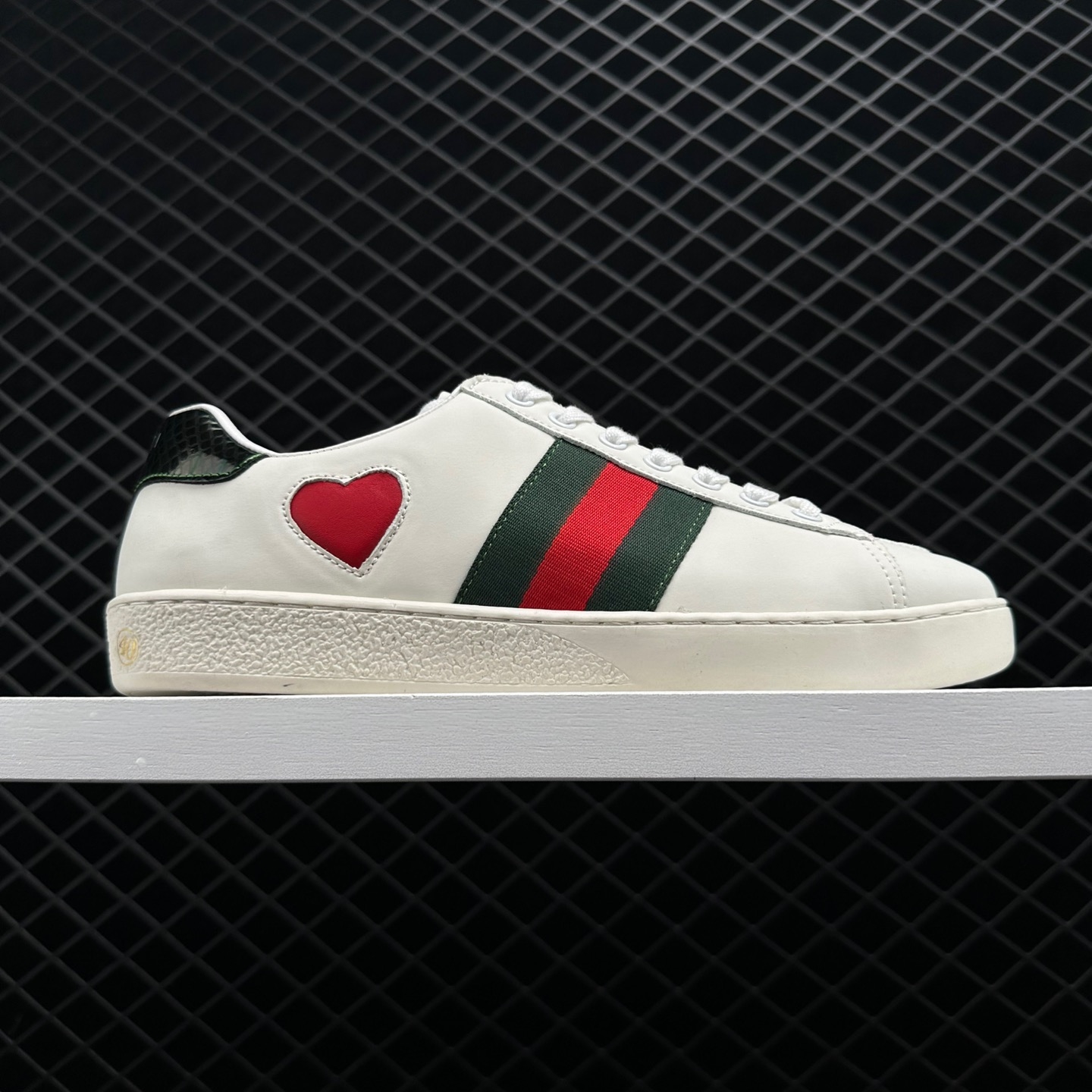 Gucci Ace Embroidered Hearts 435638 A38M0 9074 - Stylish Hearts Detail Sneakers for Trendy Fashion Lovers