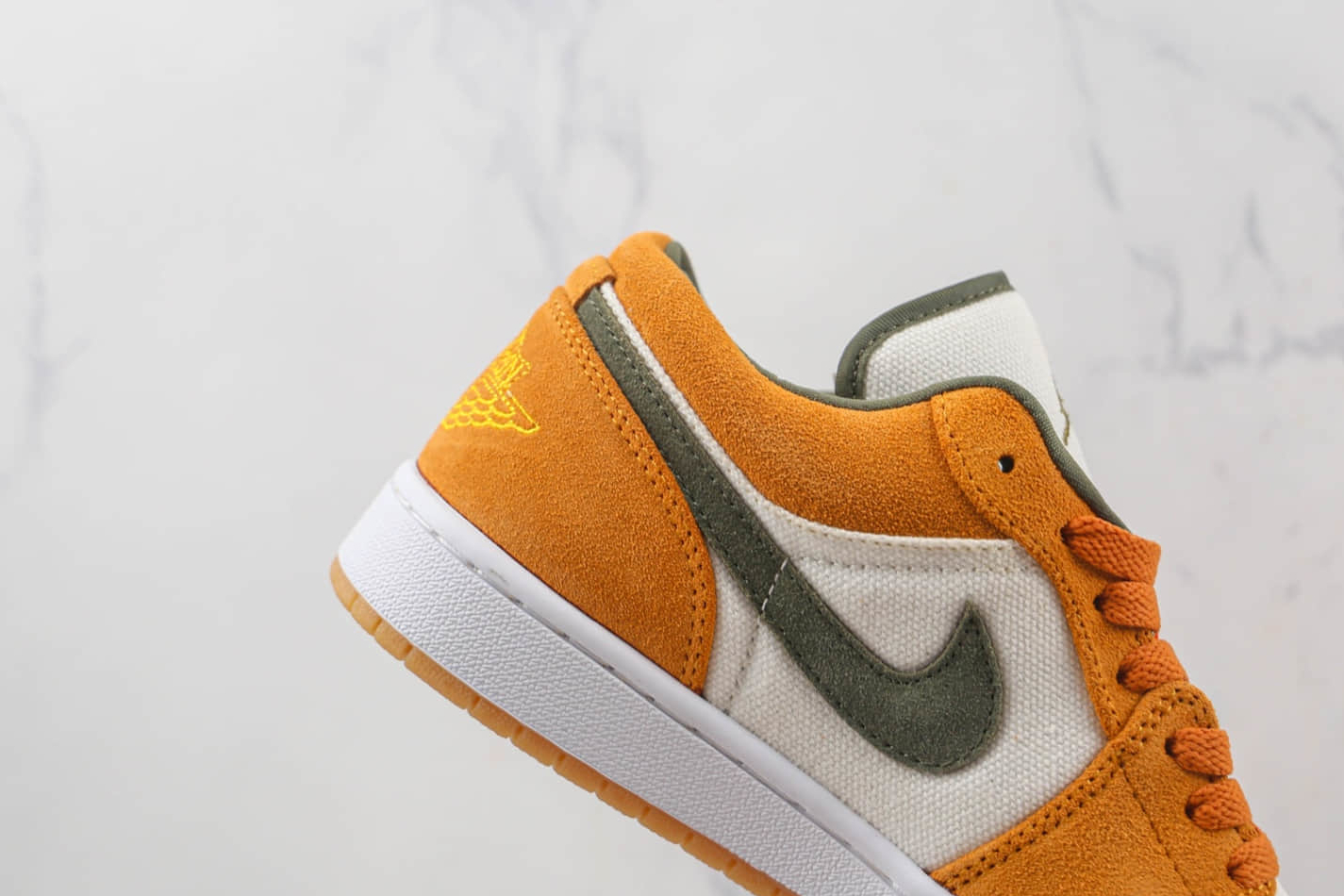 Air Jordan 1 Low SE 'Light Curry' DH6931-102: Premium Sneaker with a Distinctive Style