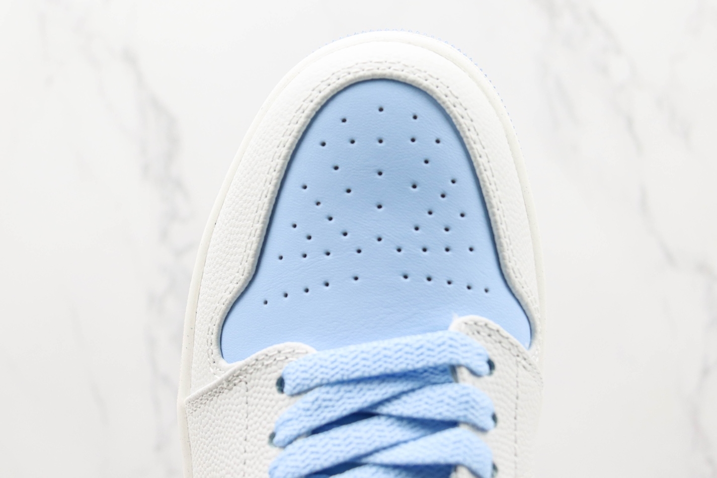 Air Jordan 1 Low SE 'Reverse Ice Blue' DV1299-104 - Sleek and Stylish Sneakers